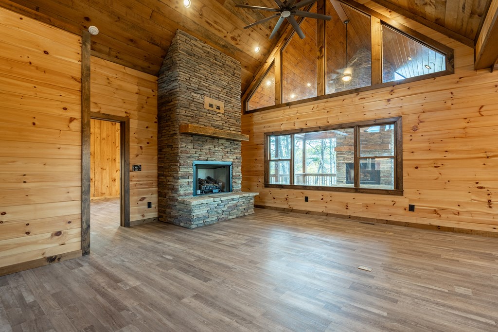 413539 Mineral Bluff Residential