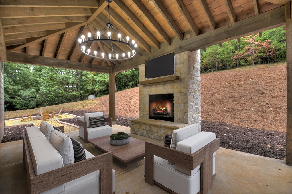 413611 McCaysville Residential