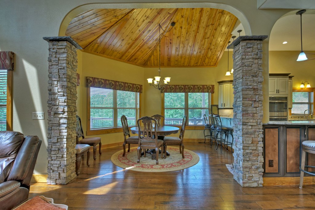 413670 Murphy Residential