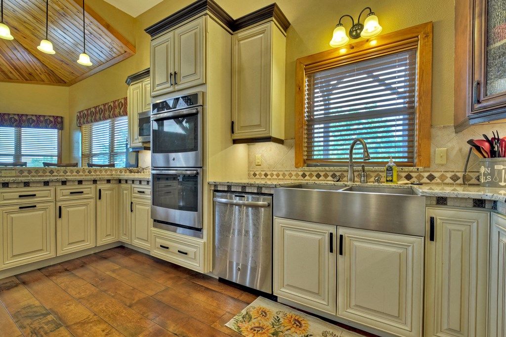 413670 Murphy Residential