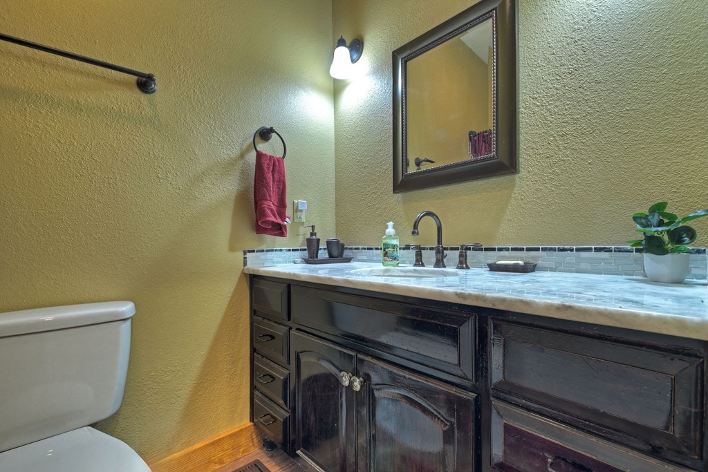 413670 Murphy Residential