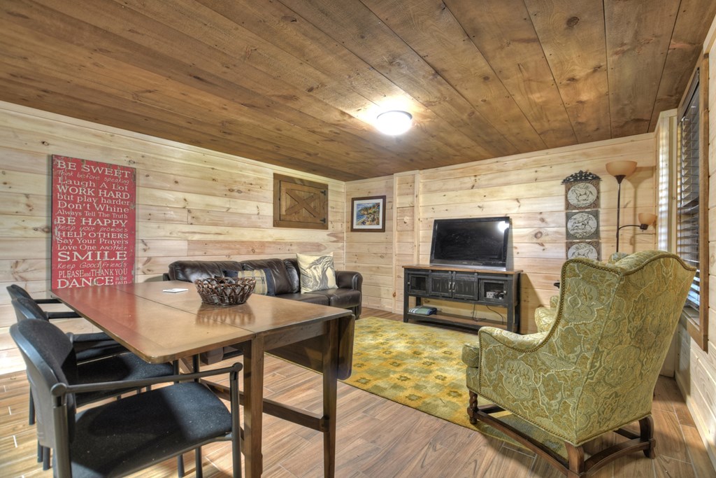 413732 Morganton Residential