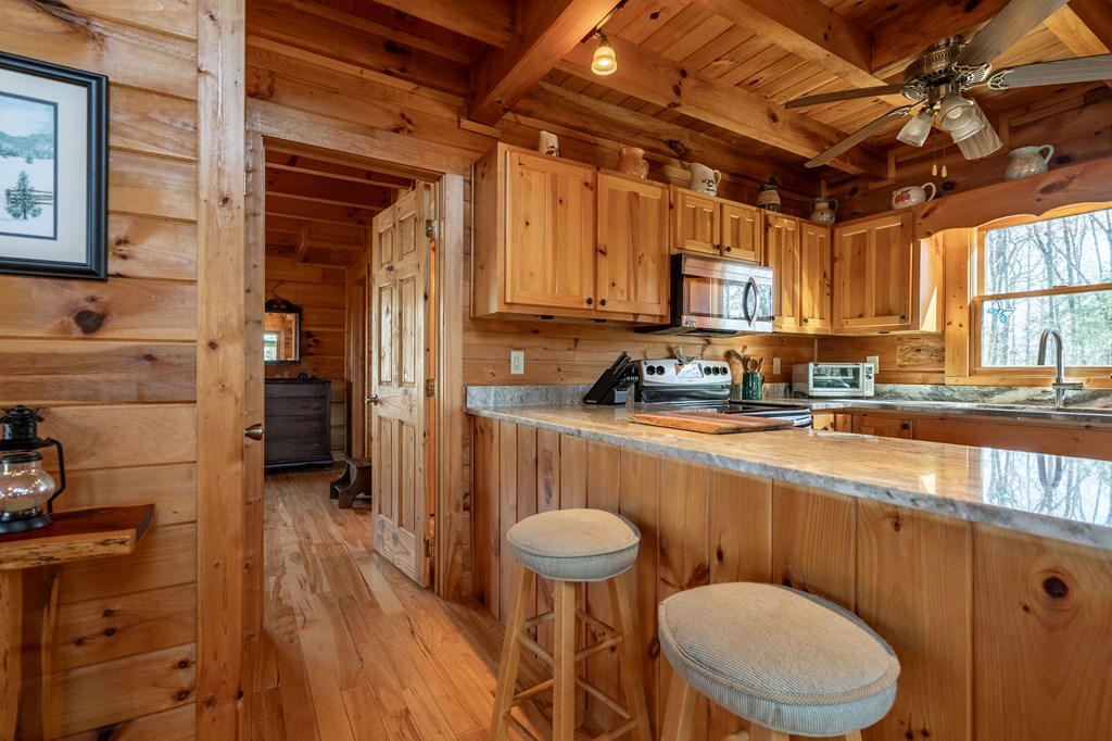 413780 Mineral Bluff Residential