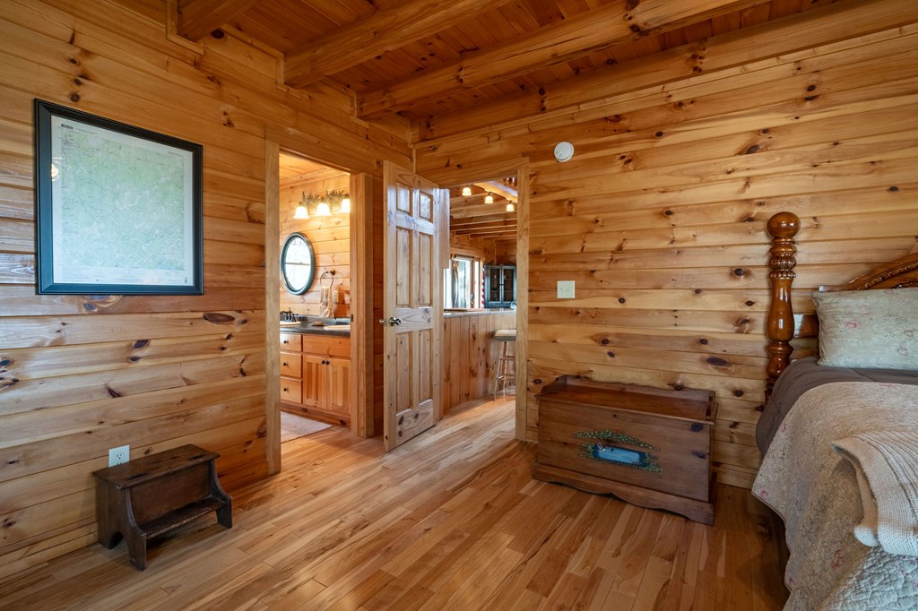 413780 Mineral Bluff Residential
