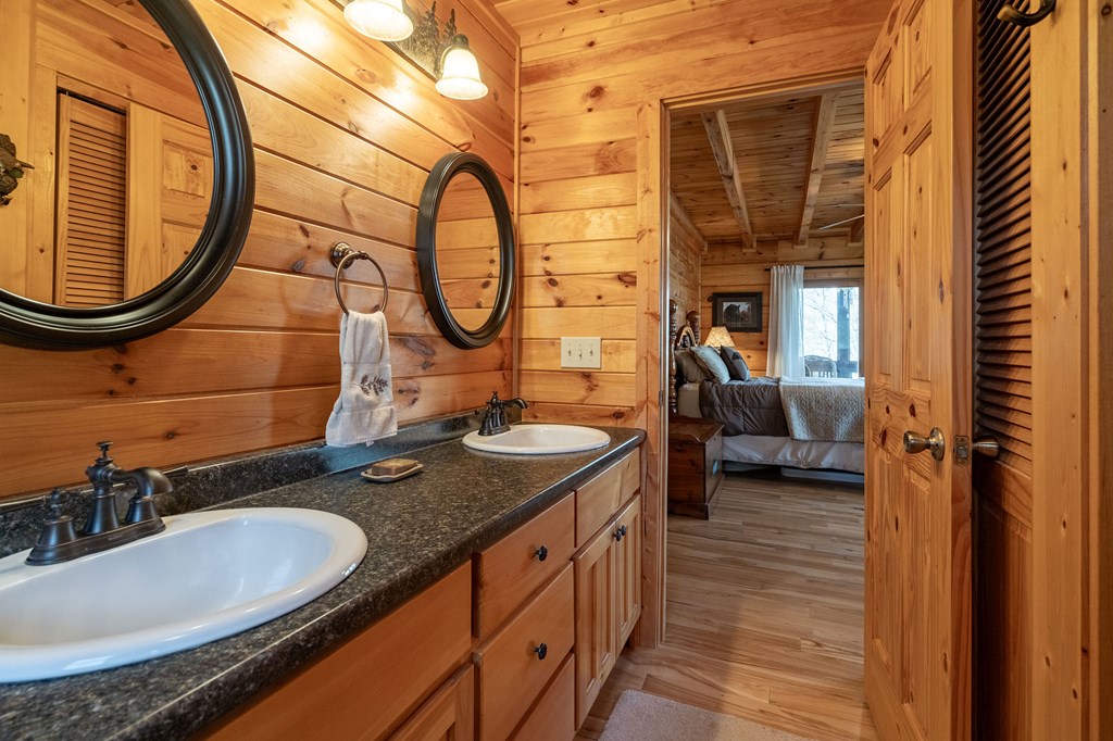 413780 Mineral Bluff Residential