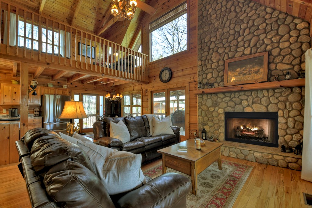 413780 Mineral Bluff Residential