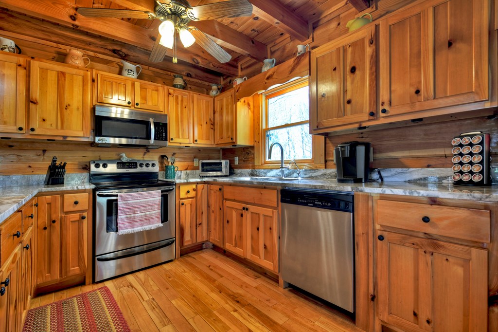 413780 Mineral Bluff Residential