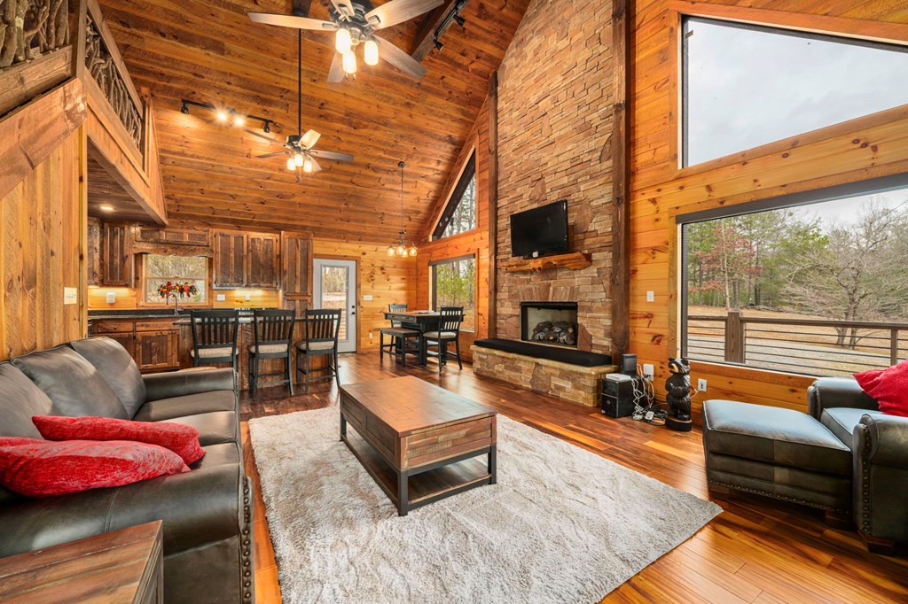 413835 Morganton Residential