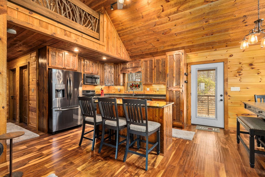 413835 Morganton Residential
