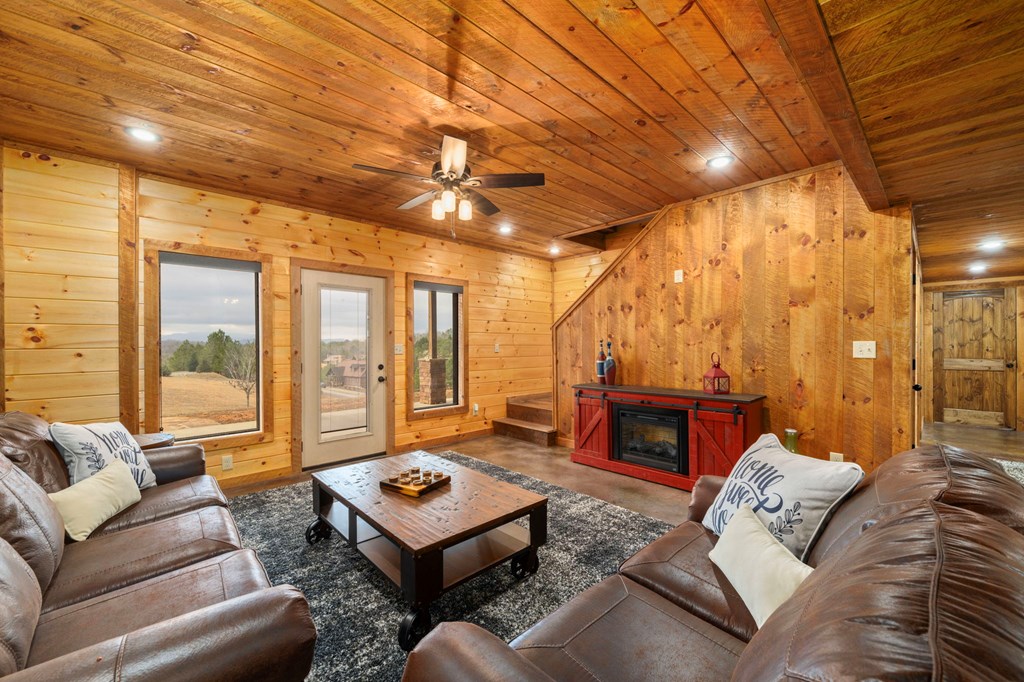 413835 Morganton Residential