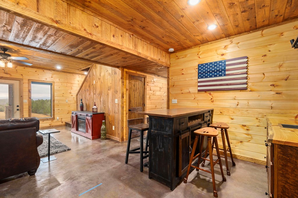 413835 Morganton Residential