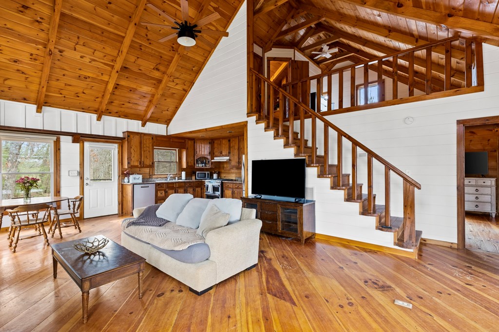 413904 Mineral Bluff Residential