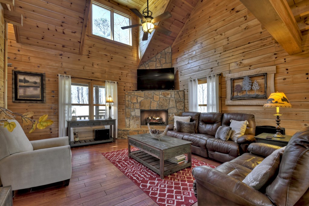 413947 Talking Rock Residential