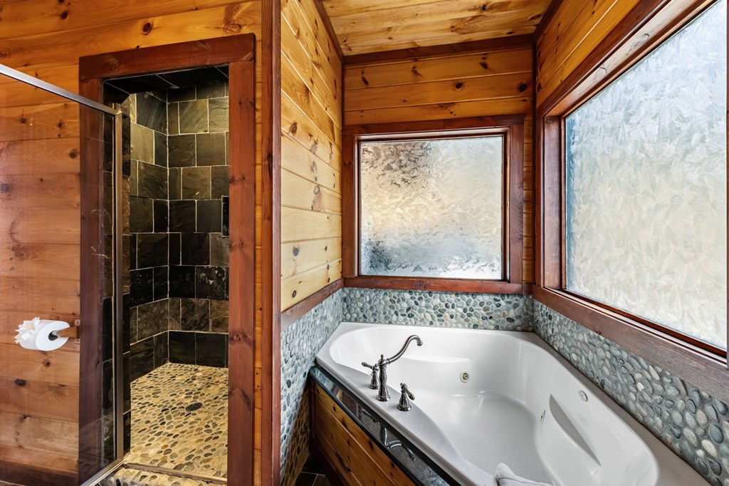 413995 Morganton Residential