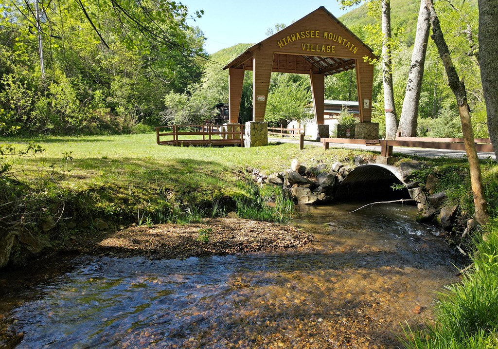 414144 Hiawassee Residential
