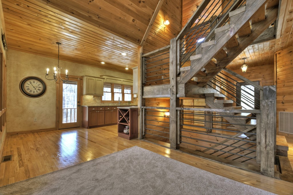 414237 Mineral Bluff Residential
