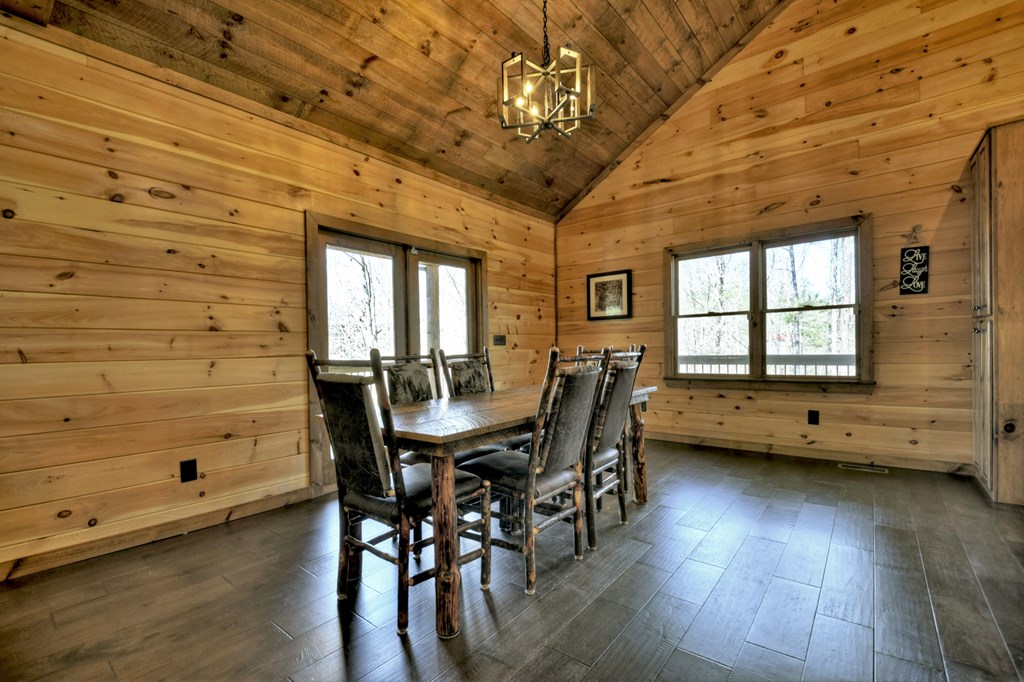 414246 Mineral Bluff Residential