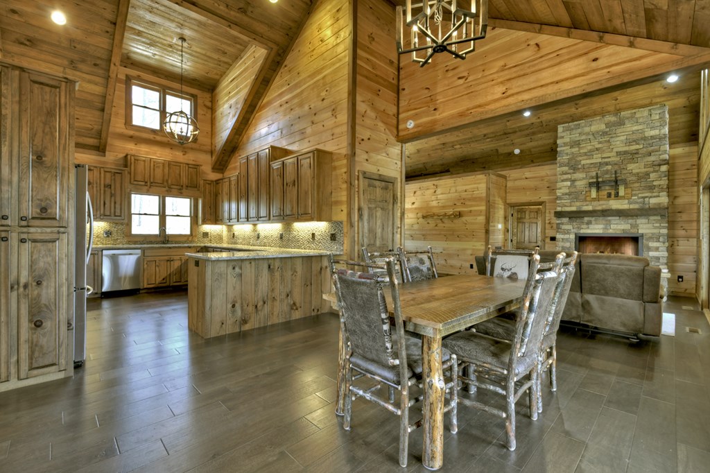 414246 Mineral Bluff Residential