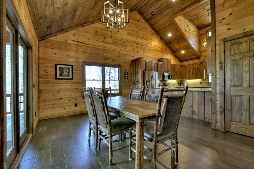 414246 Mineral Bluff Residential