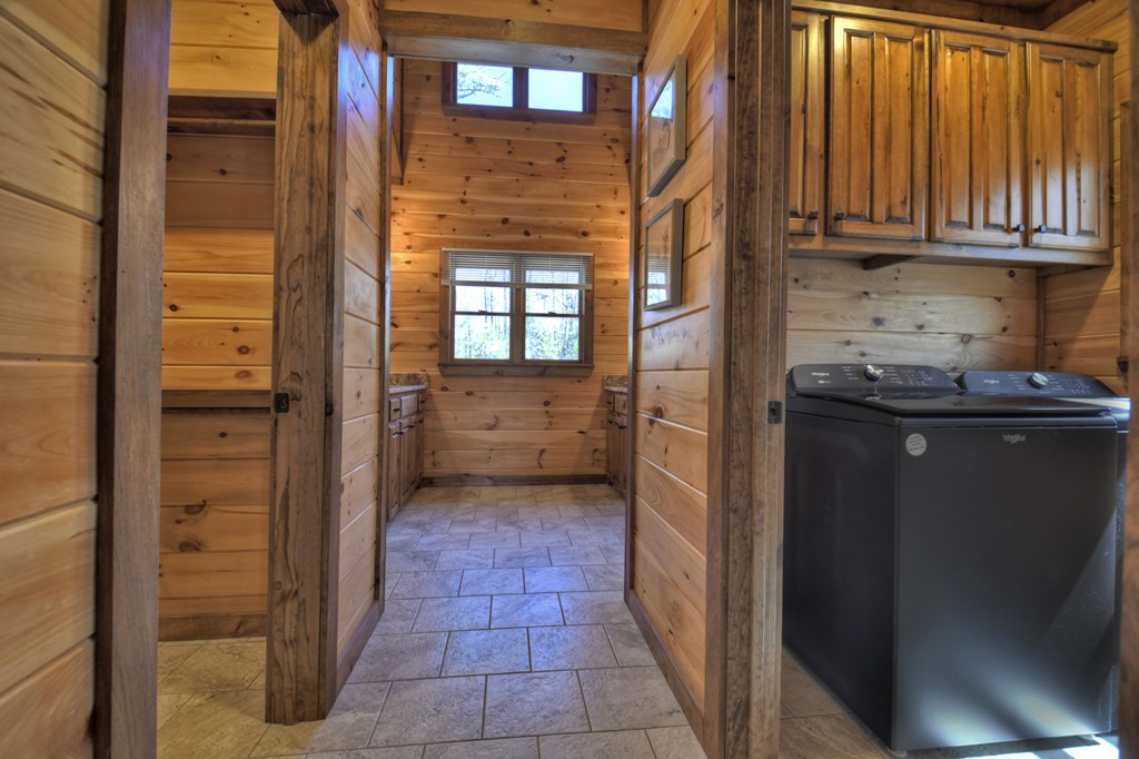 414246 Mineral Bluff Residential