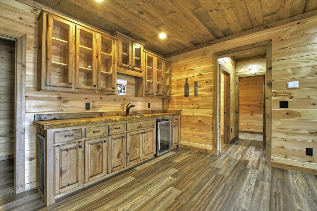 414246 Mineral Bluff Residential