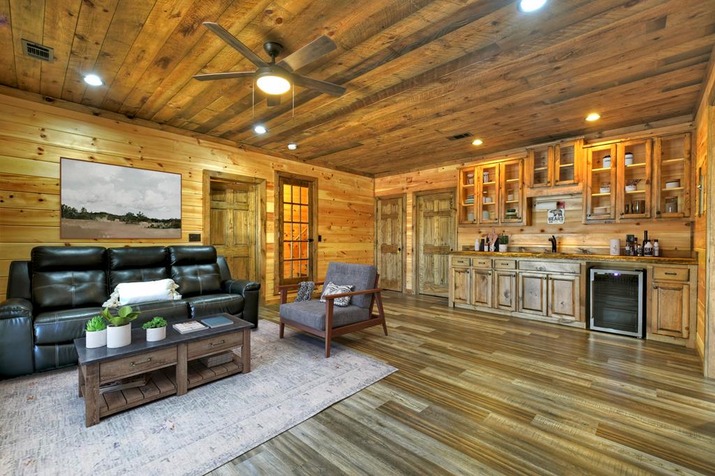 414246 Mineral Bluff Residential