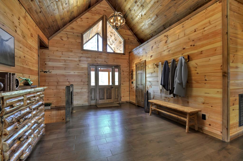414246 Mineral Bluff Residential