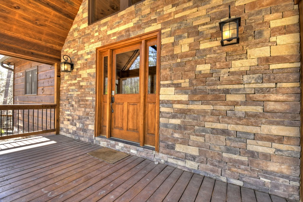 414246 Mineral Bluff Residential