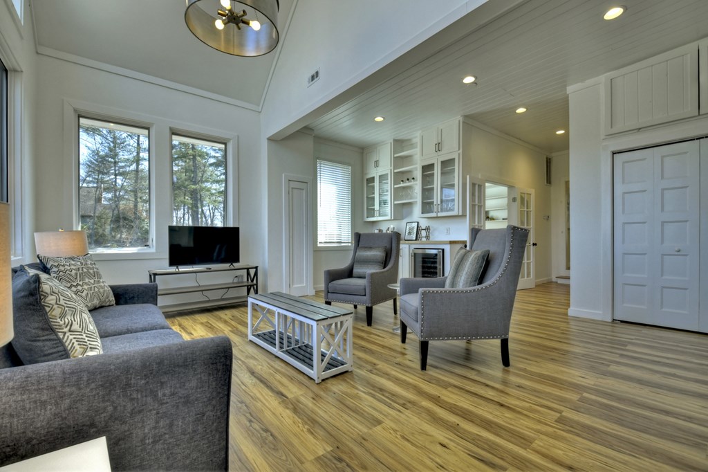 414293 Blue Ridge Residential
