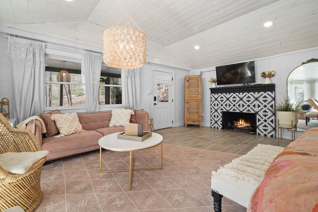 414376 Morganton Residential