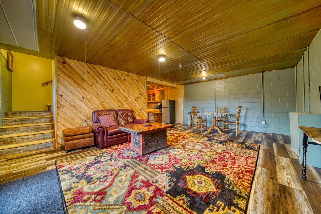 414409 Hiawassee Residential