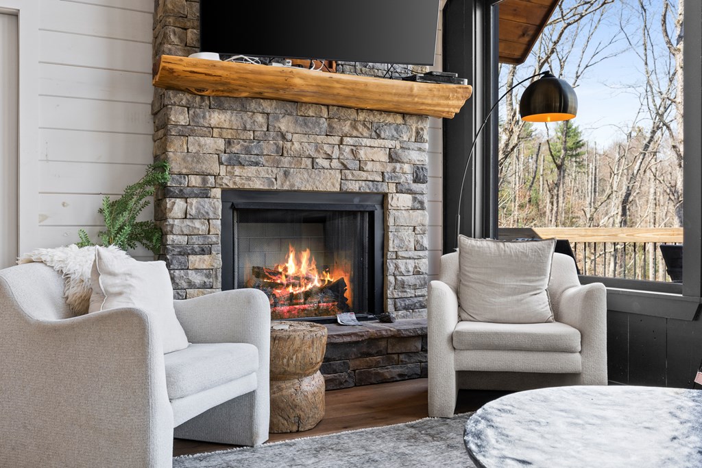 414414 Cherry Log Residential