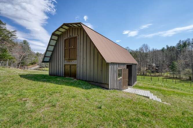 414424 Blue Ridge Residential