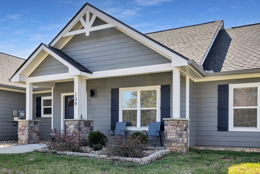 414432 Hayesville Residential