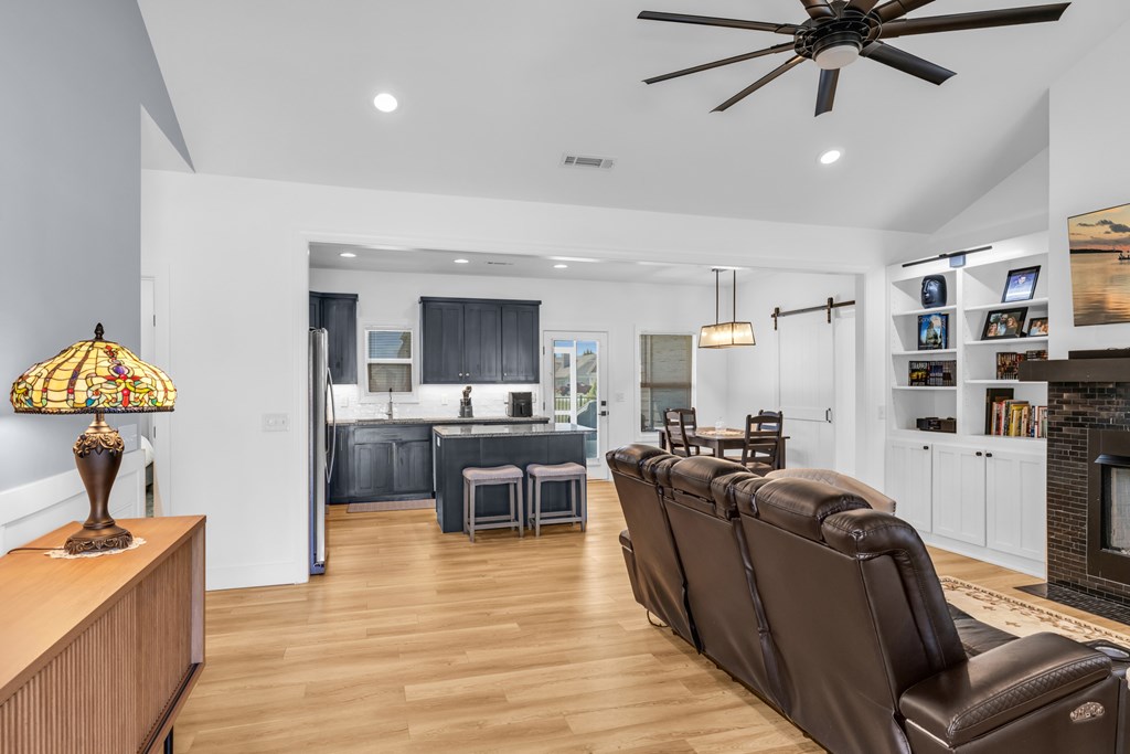 414432 Hayesville Residential
