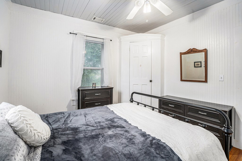 414460 Mineral Bluff Residential