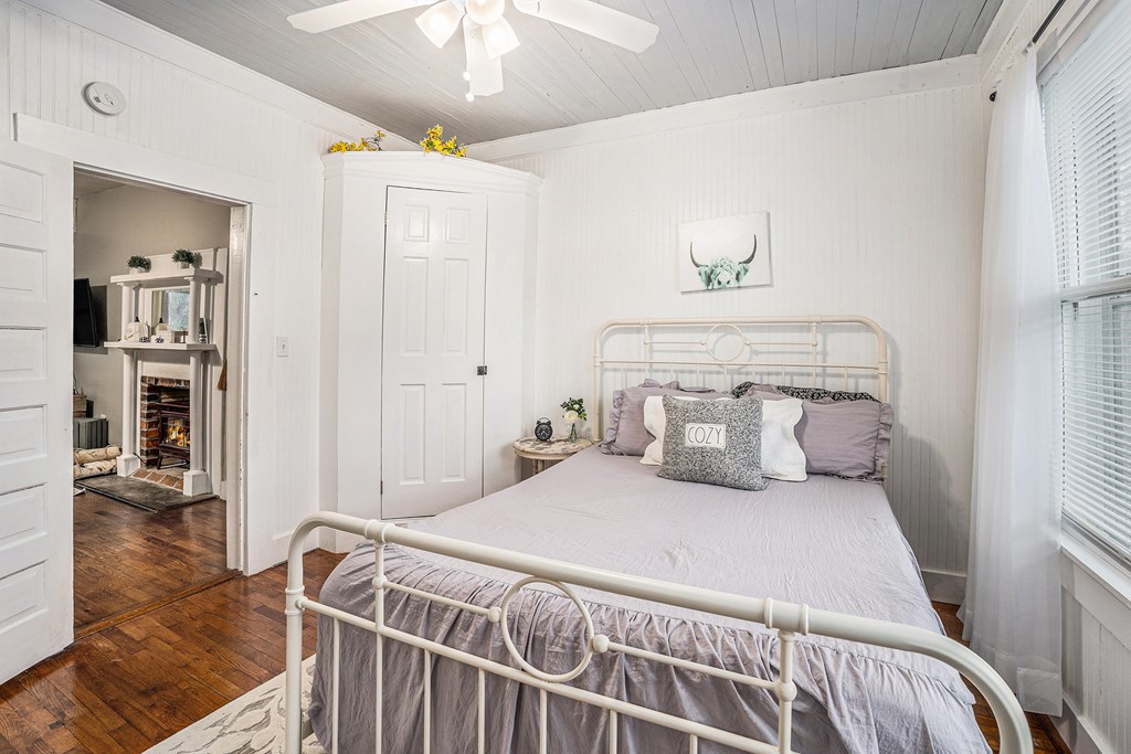 414460 Mineral Bluff Residential