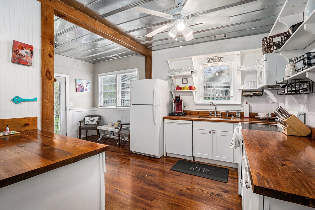 414460 Mineral Bluff Residential