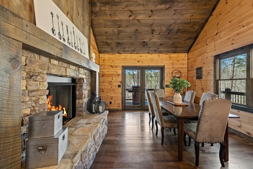 414492 Mineral Bluff Residential