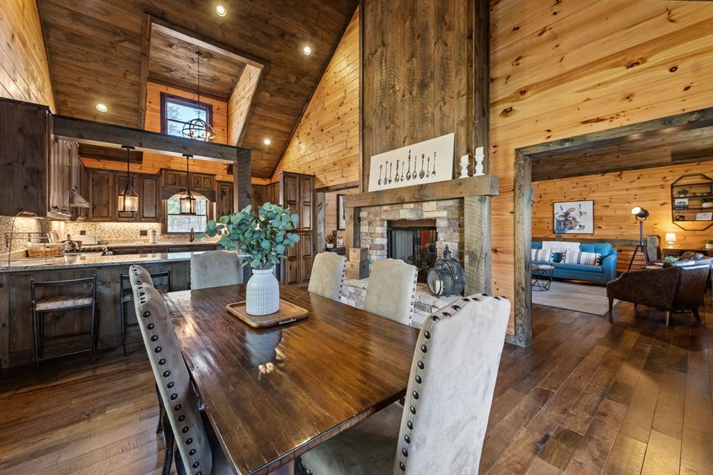 414492 Mineral Bluff Residential