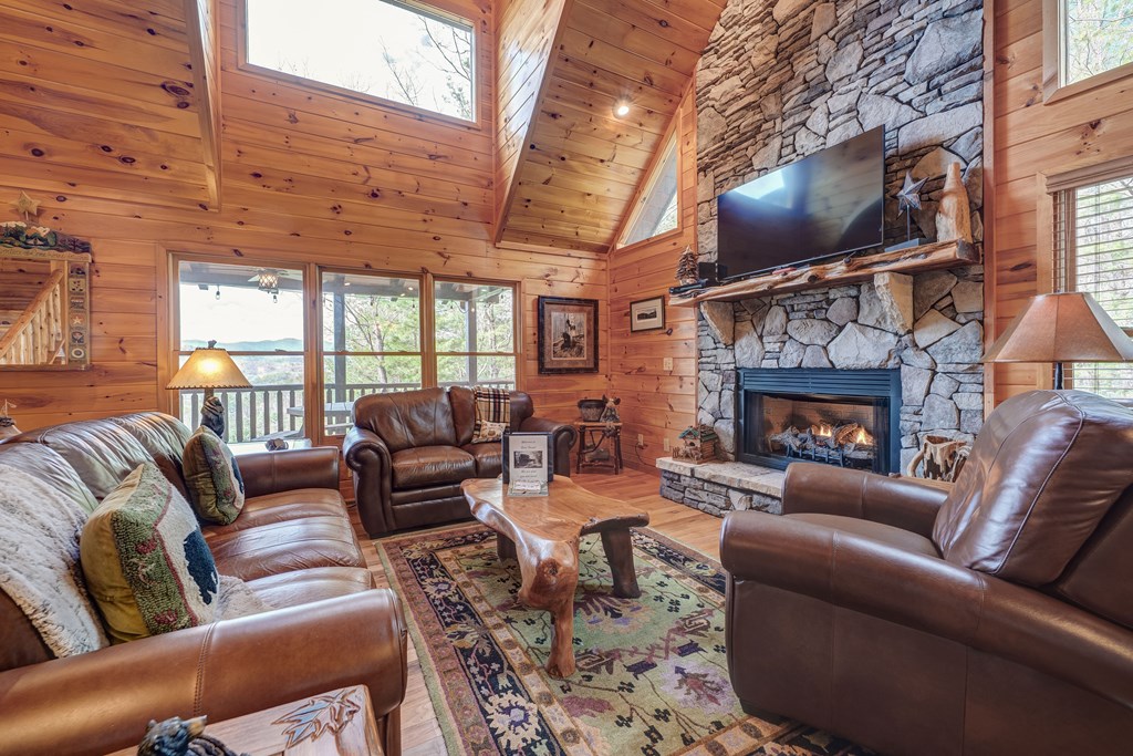 414600 Mineral Bluff Residential