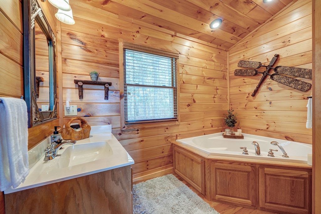 414600 Mineral Bluff Residential