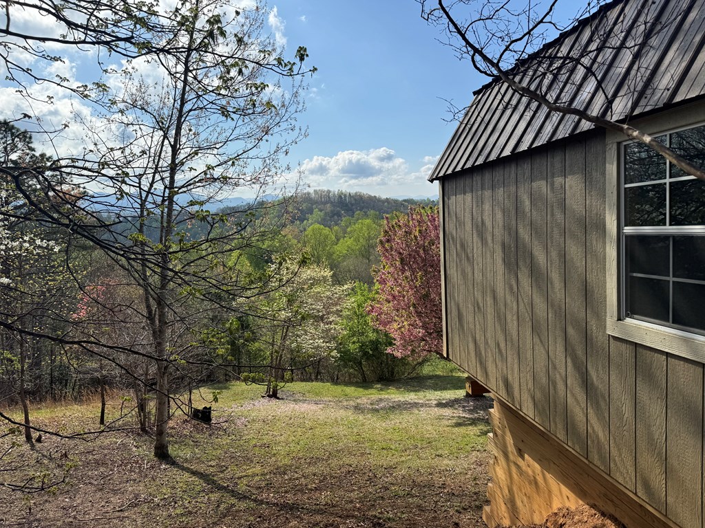 414633 Hayesville Residential