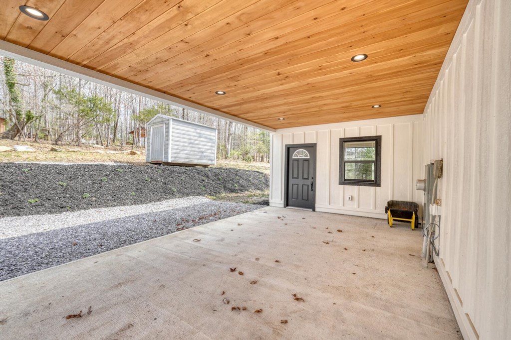 414705 Young Harris Residential