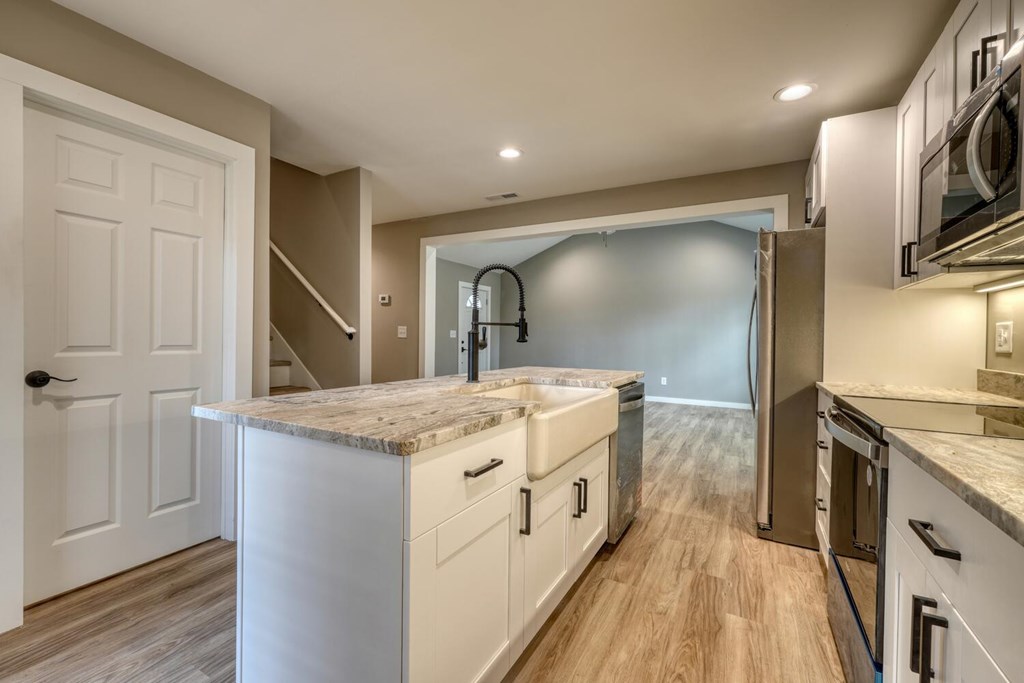 414705 Young Harris Residential