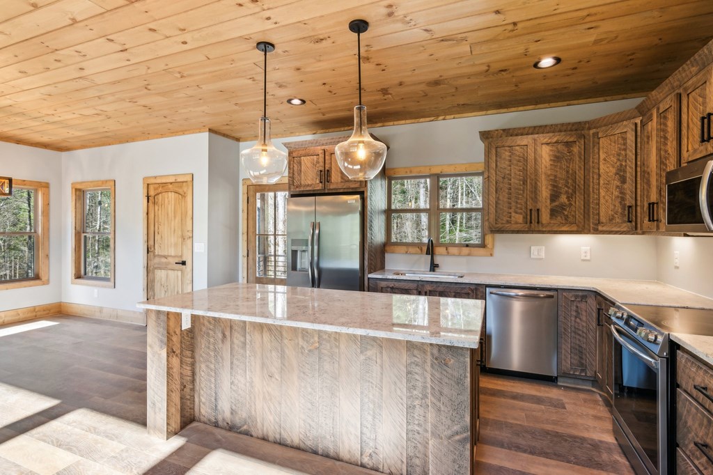 414750 Ellijay Residential