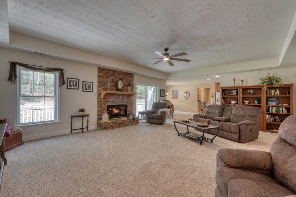 414895 Blairsville Residential