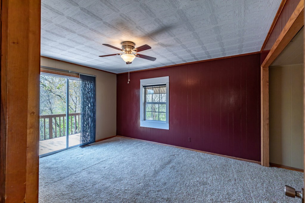 414992 Young Harris Residential