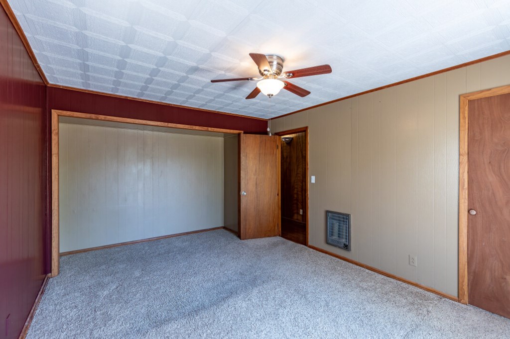 414992 Young Harris Residential