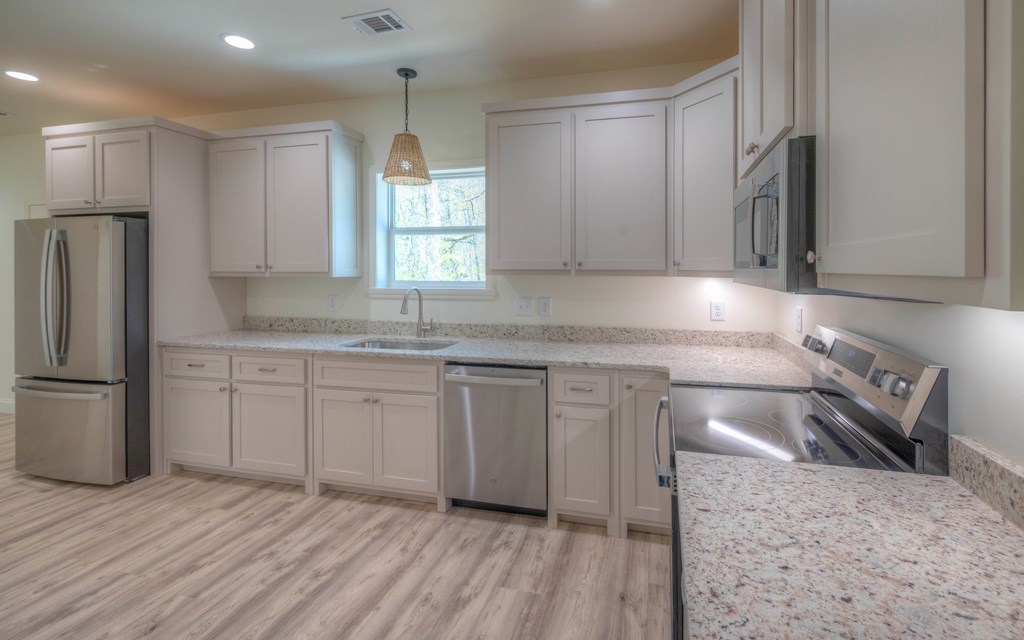 415007 Blairsville Residential